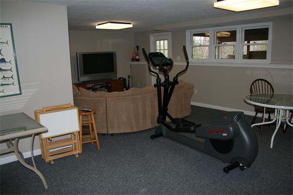 8 Moccasin Path Natick, MA 01760 - Photo 8 of 11 Gallery Image 8