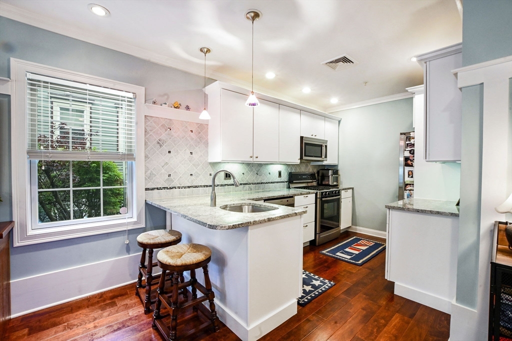 572 Freeport Street, Unit 103 Boston, MA 02122 - Photo 15 of 27