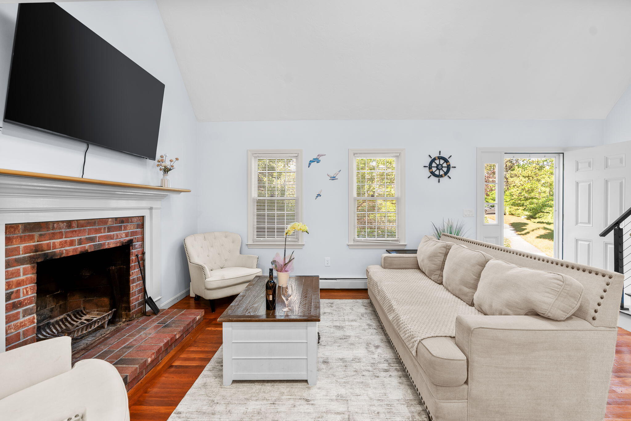 5-web-or-mls-32 Wintergreen Rd Hi Res-3