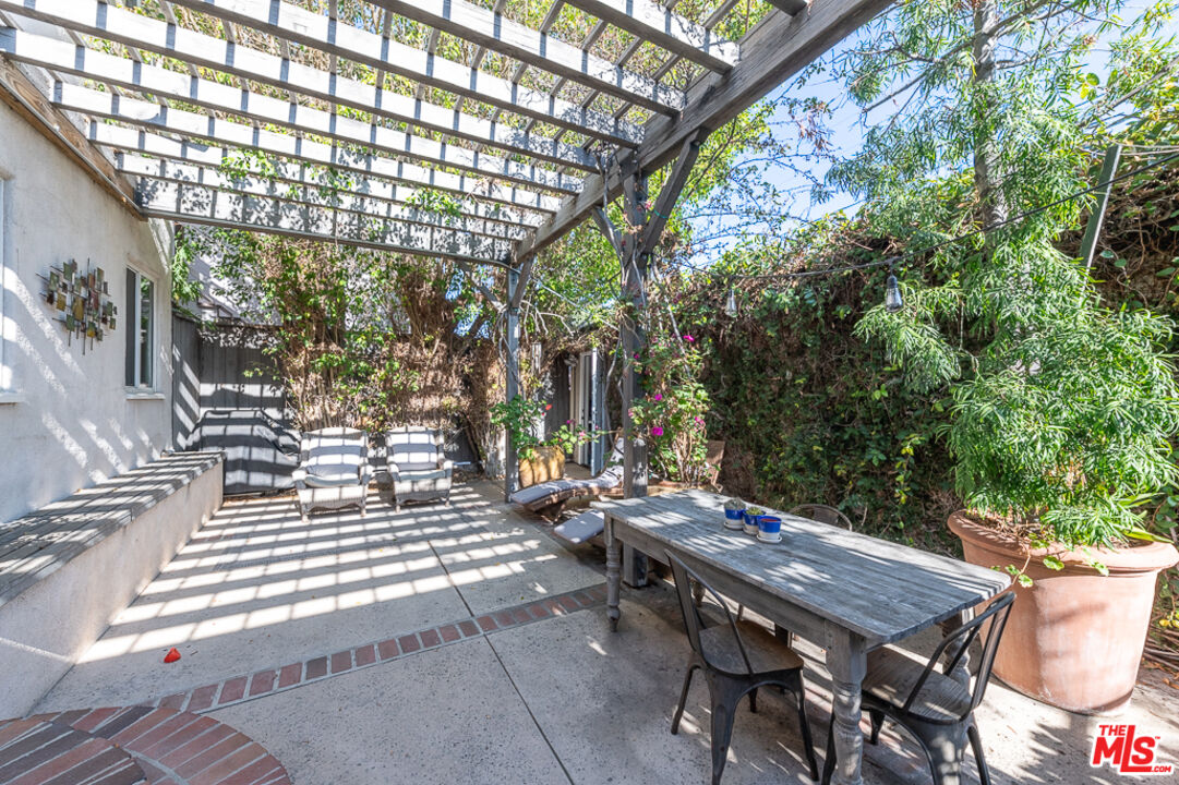 340 South Reeves Drive Beverly Hills, CA 90212 - Photo 31 of 35 a view of outdoor space yard and patio