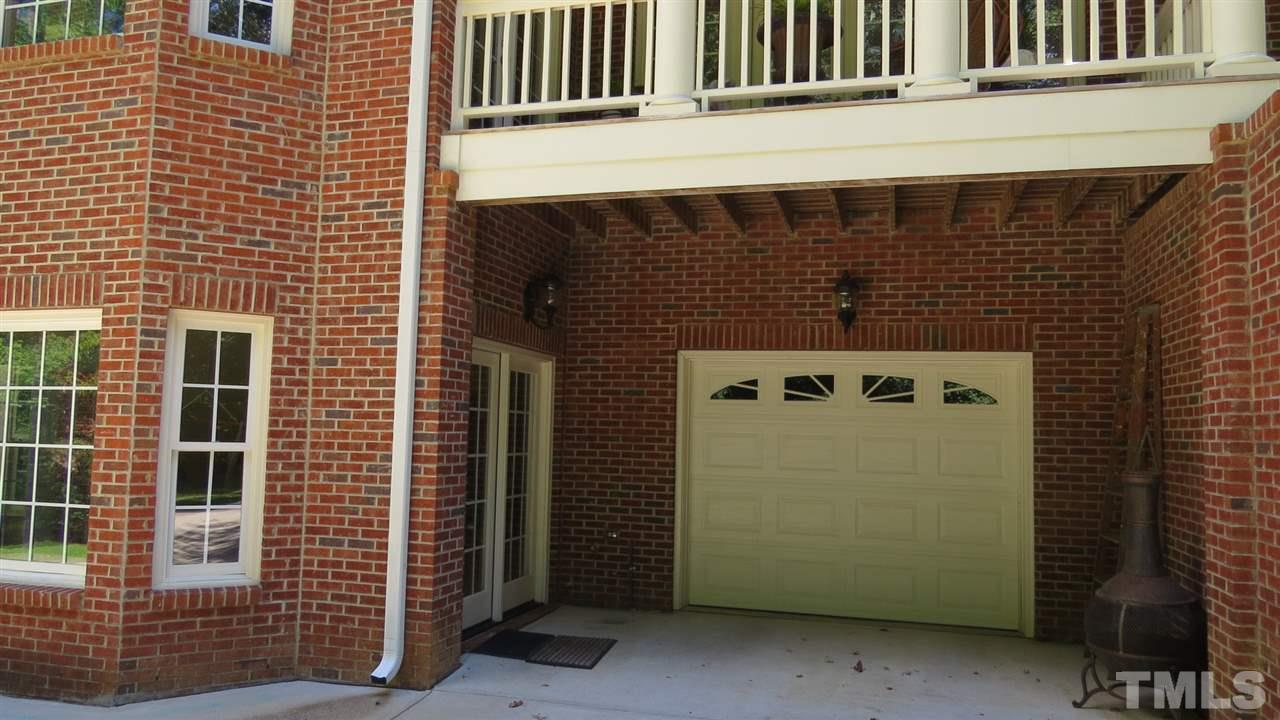 924 Oak Creek Road Raleigh, NC 27615 - Photo 3 of 8