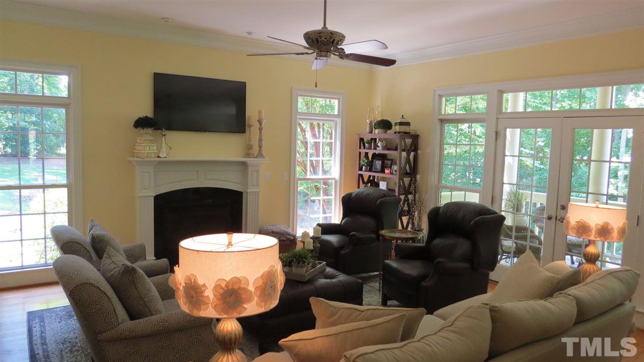 924 Oak Creek Road Raleigh, NC 27615 - Photo 5 of 8