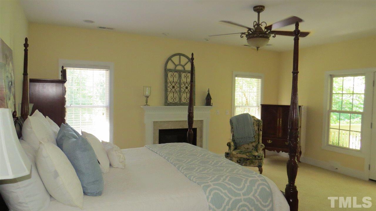 924 Oak Creek Road Raleigh, NC 27615 - Photo 6 of 8