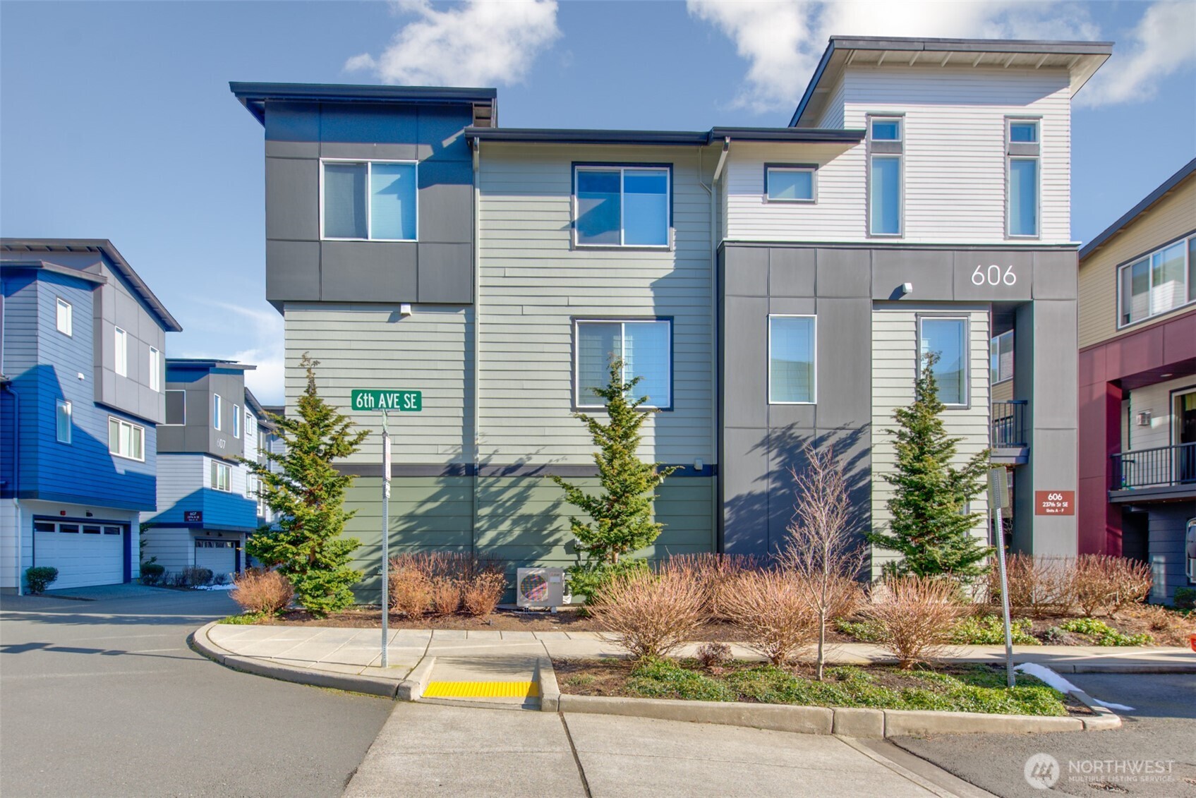 606 237th Street Southeast, Unit D Bothell, WA 98021 - Photo 1 of 28