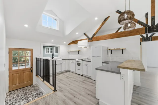 $5,695,000 | 1353 Edgewood Road, Redwood City, CA 94062