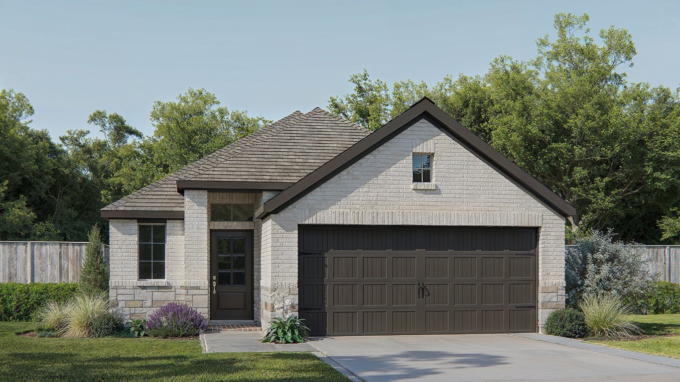 422 Big Pne Trail Rosenberg, TX 77471 - Photo 1 of 4 a front view of a house with garden