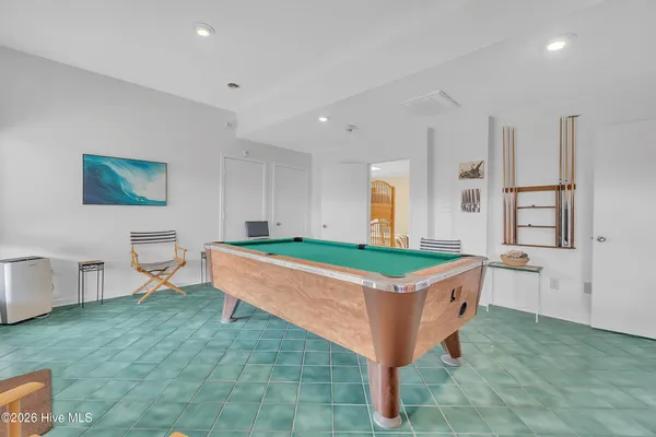 $2,300,000 | 6605 Ocean Drive, Emerald Isle, NC 28594