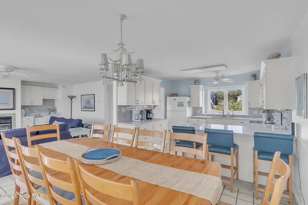 $2,300,000 | 6605 Ocean Drive, Emerald Isle, NC 28594