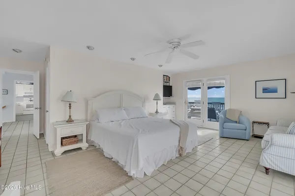 $2,300,000 | 6605 Ocean Drive, Emerald Isle, NC 28594