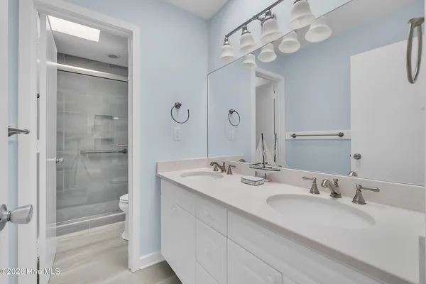 $2,300,000 | 6605 Ocean Drive, Emerald Isle, NC 28594