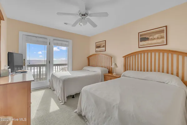 $2,300,000 | 6605 Ocean Drive, Emerald Isle, NC 28594