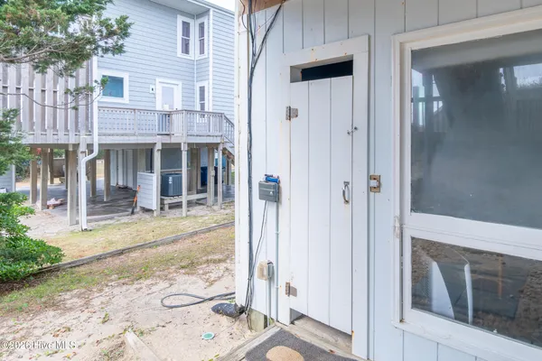 $2,300,000 | 6605 Ocean Drive, Emerald Isle, NC 28594