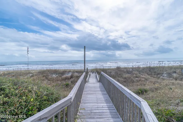 $2,300,000 | 6605 Ocean Drive, Emerald Isle, NC 28594