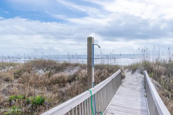 $2,300,000 | 6605 Ocean Drive, Emerald Isle, NC 28594