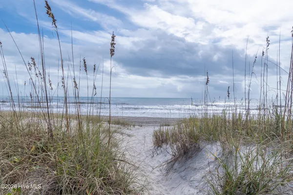 $2,300,000 | 6605 Ocean Drive, Emerald Isle, NC 28594