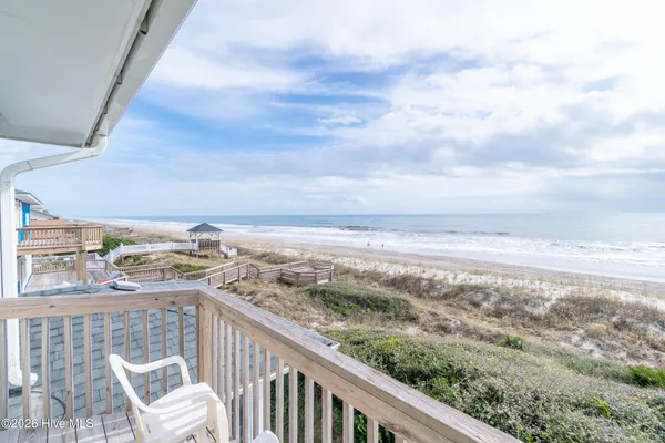 $2,300,000 | 6605 Ocean Drive, Emerald Isle, NC 28594