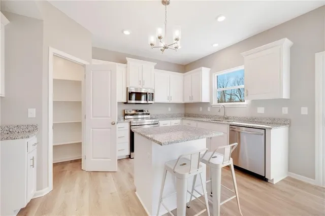 $389,900 | 1500 Southwest Meadowlark Court, Oak Grove, MO 64075