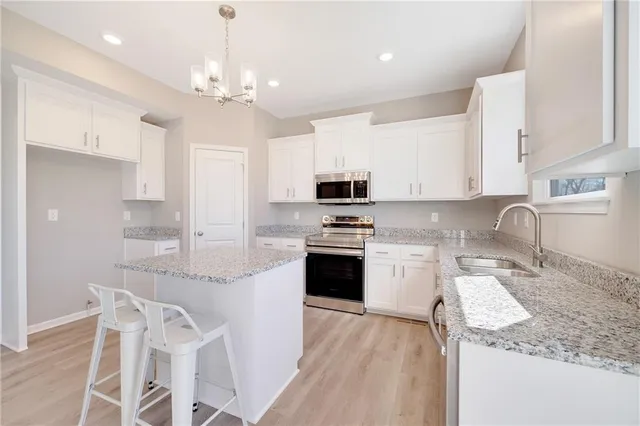 $389,900 | 1500 Southwest Meadowlark Court, Oak Grove, MO 64075