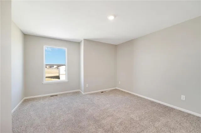 $389,900 | 1500 Southwest Meadowlark Court, Oak Grove, MO 64075