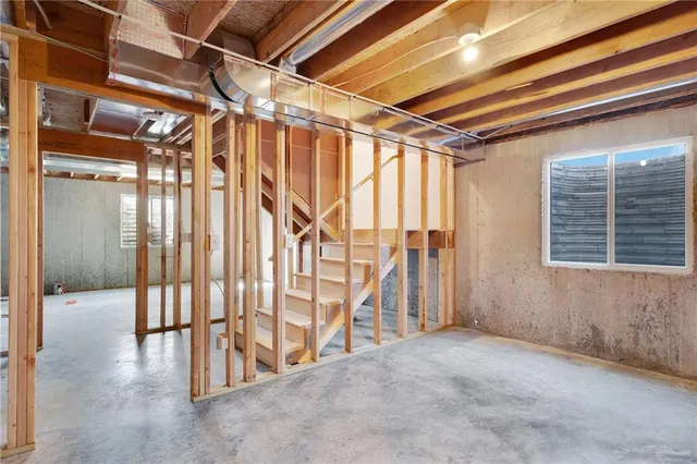 $389,900 | 1500 Southwest Meadowlark Court, Oak Grove, MO 64075