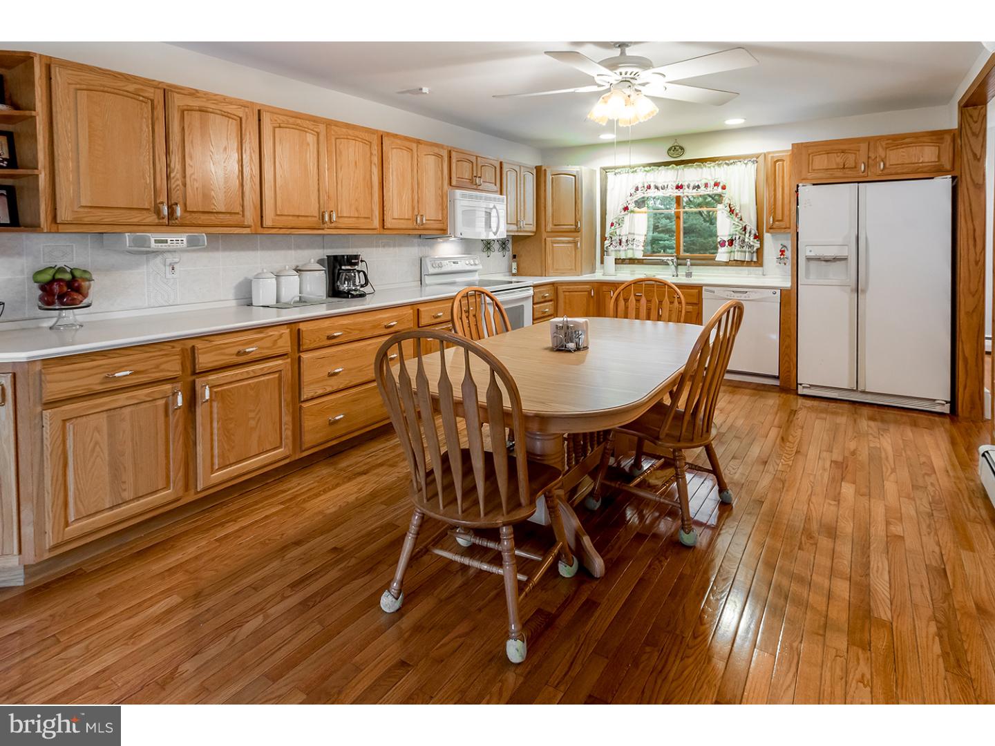 1313 Neck Road Burlington, NJ 08016 - Photo 11 of 25 Kitchen