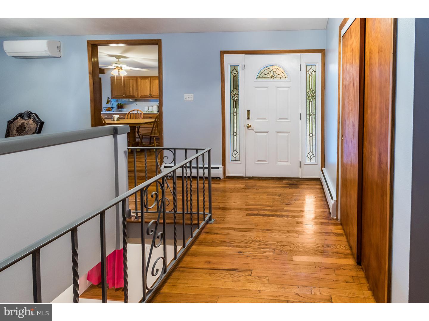 1313 Neck Road Burlington, NJ 08016 - Photo 5 of 25 Foyer