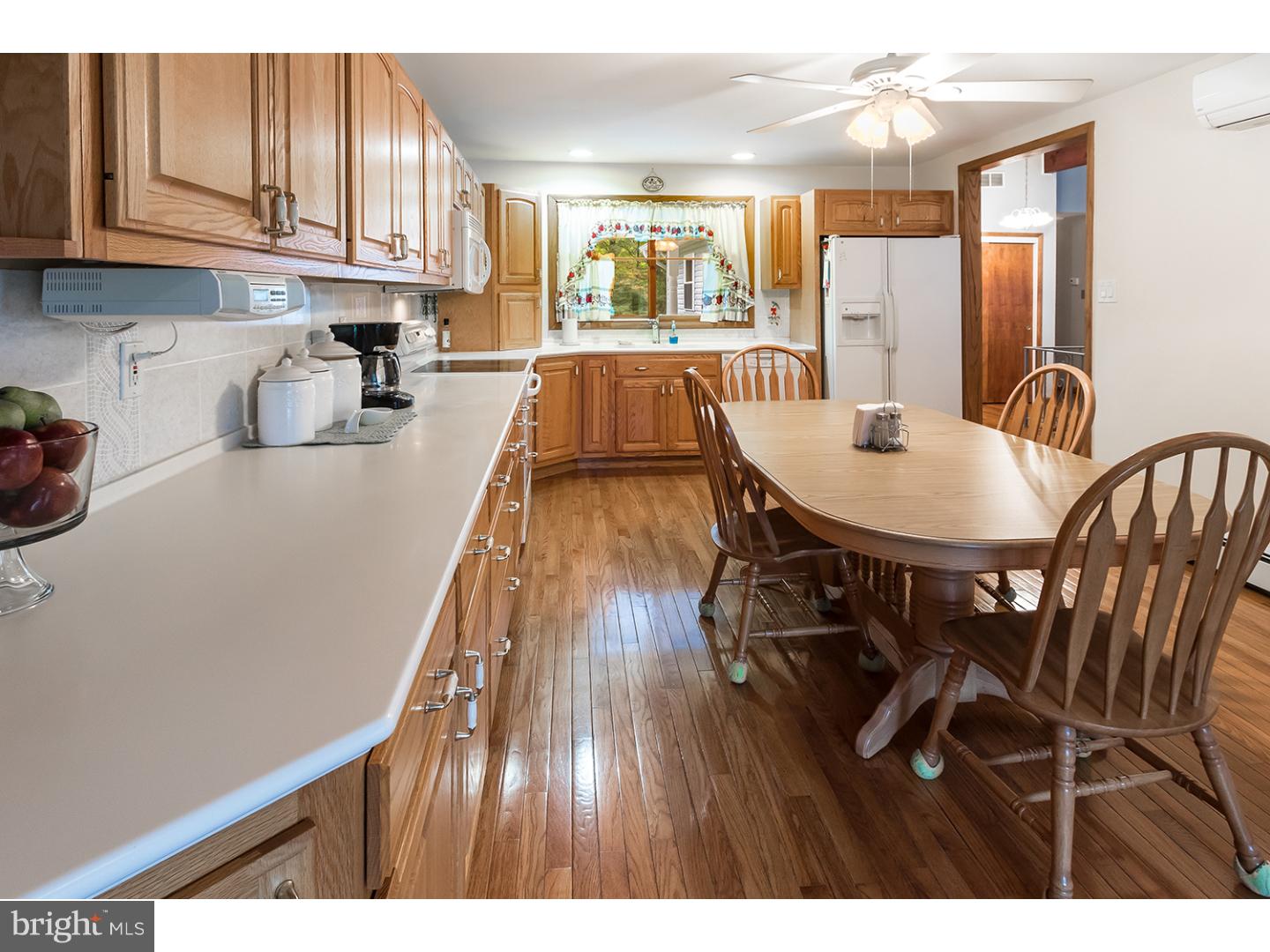 1313 Neck Road Burlington, NJ 08016 - Photo 10 of 25 Kitchen