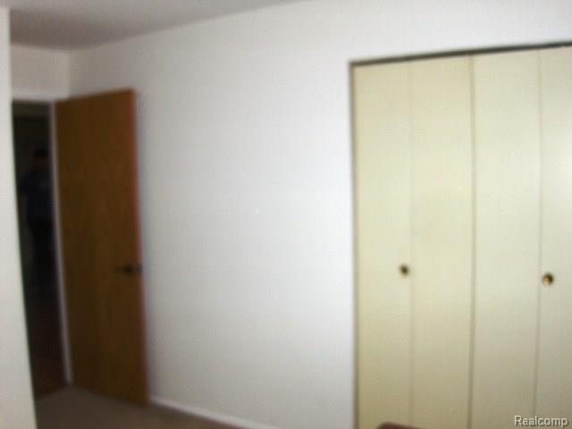 4345 Crooks Road, Unit 7 Royal Oak, MI 48073 - Photo 11 of 19 4345 crooks (13) (640x480).jpg