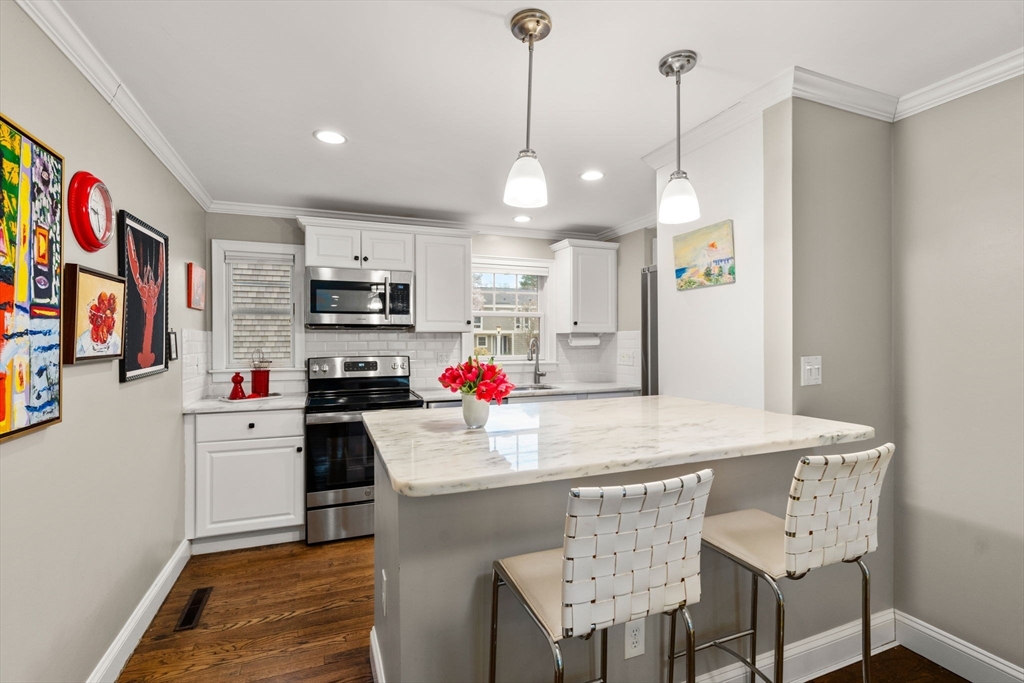 11 Oak Street, Unit 16 Wellesley, MA 02482 - Photo 6 of 27