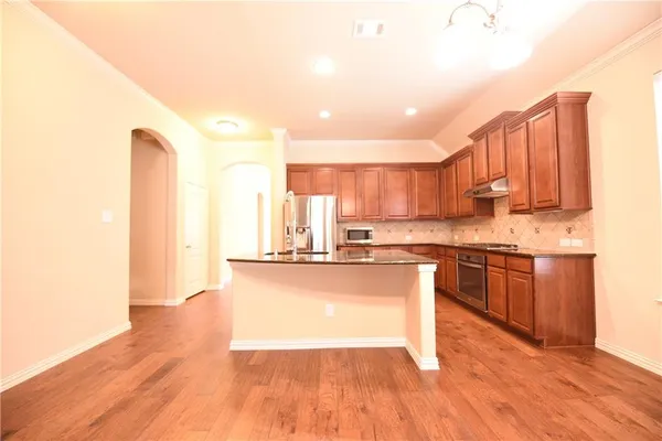 $2,475 | 8000 Chickasaw Trail, McKinney, TX 75070
