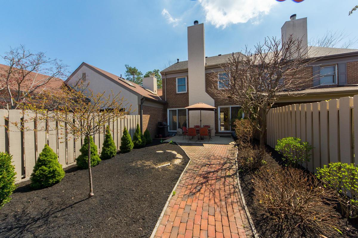 2184 Sandston Road Upper Arlington, OH 43220 - Photo 29 of 29