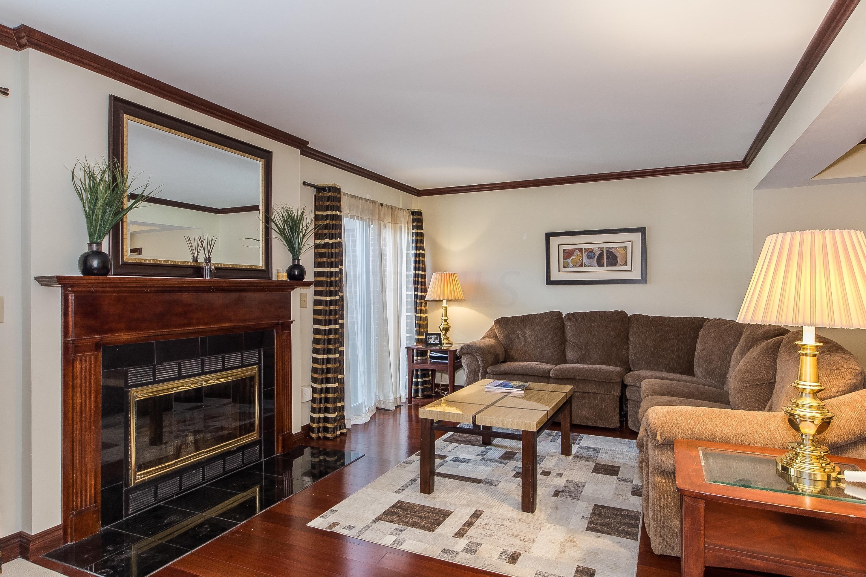 2184 Sandston Road Upper Arlington, OH 43220 - Photo 6 of 29