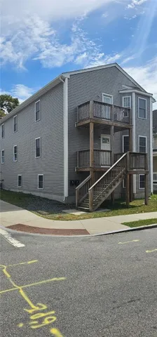 $2,100 | 119 Oakland Avenue, Providence, RI 02908