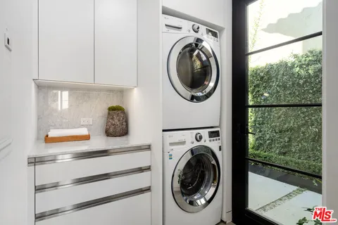 $5,175,000 | 1146 Sierra Alta Way, Los Angeles, CA 90069