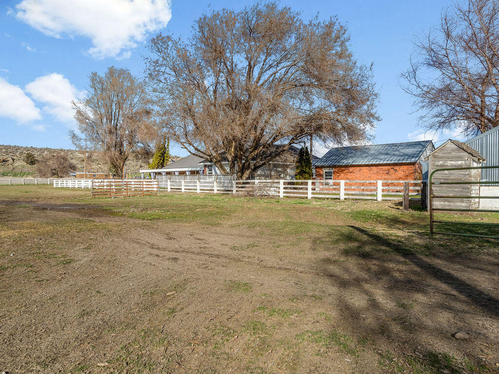 22994 Highway 50 Merrill, OR 97633 - Photo 13 of 47 p3060143-p3060146