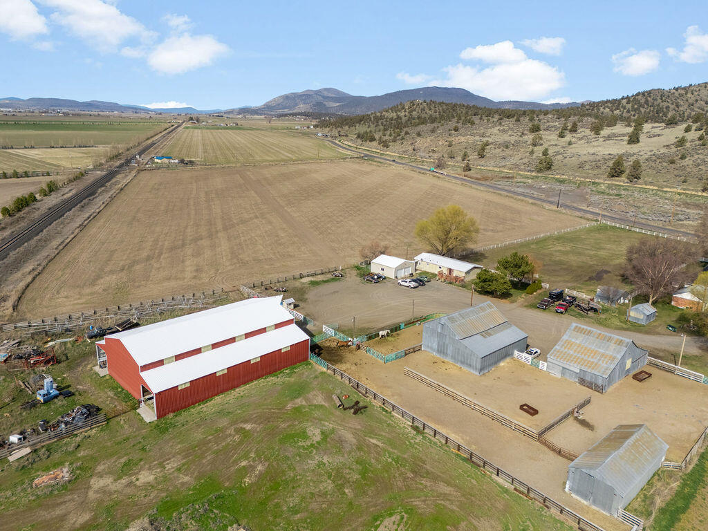22994 Highway 50 Merrill, OR 97633 - Photo 2 of 47 DJI_20260307112757_0122_D