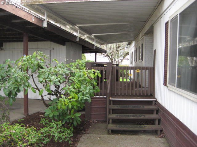 5355 River Road North, Unit 98 Keizer, OR 97303 - Photo 5 of 34 a view of stairs and flowers