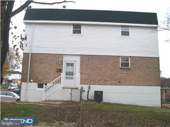 3800 Greenacres Road Philadelphia, PA 19154 - Photo 2 of 12 Exterior Side