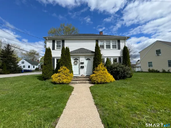 $1,600 | 7 Babcock Street, Unit 1, Stonington, CT 06379
