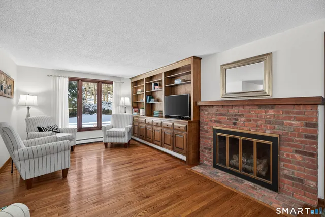 $795,000 | 18 Landing Road, Old Lyme, CT 06371