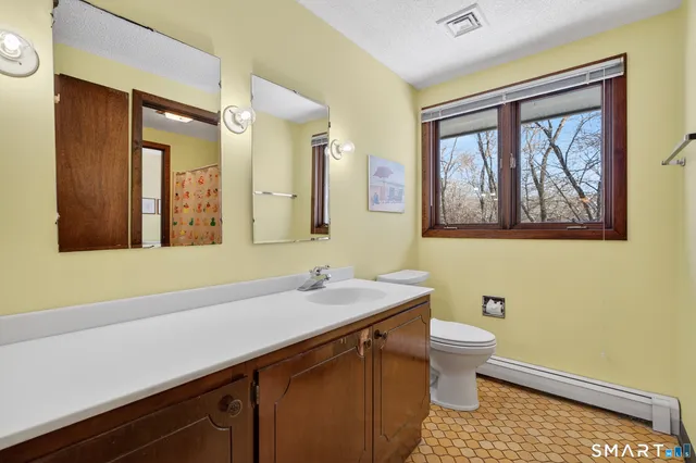 $795,000 | 18 Landing Road, Old Lyme, CT 06371