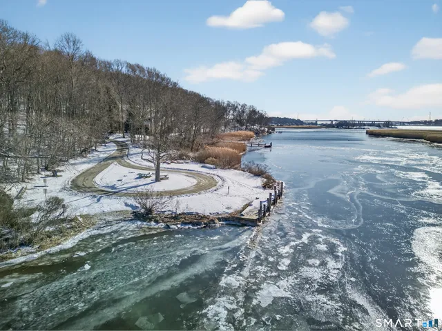 $795,000 | 18 Landing Road, Old Lyme, CT 06371