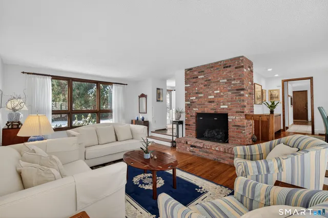 $795,000 | 18 Landing Road, Old Lyme, CT 06371