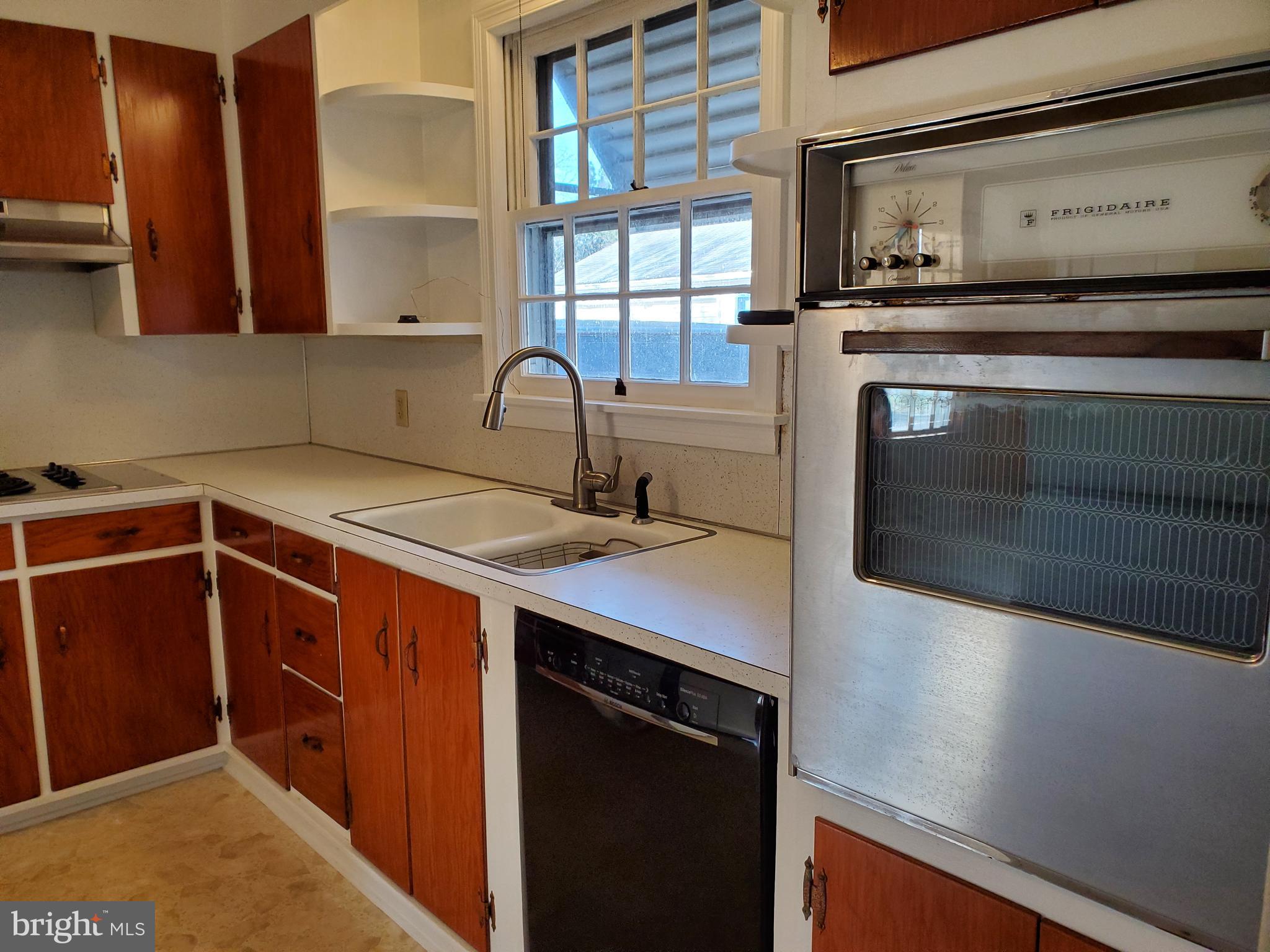 102 Harrison Avenue Camden Wyoming, DE 19934 - Photo 23 of 50 Wall oven and dishwasher