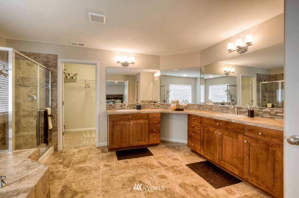 307 221st Place Southwest, Unit L1003 Bothell, WA 98021 - Photo 17 of 19
