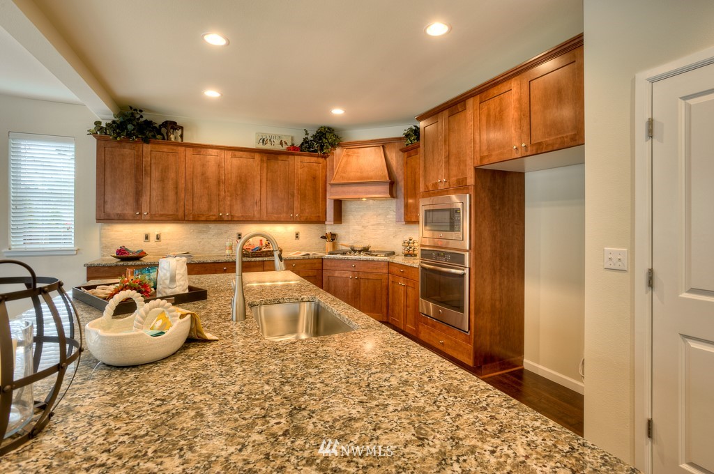 307 221st Place Southwest, Unit L1003 Bothell, WA 98021 - Photo 8 of 19