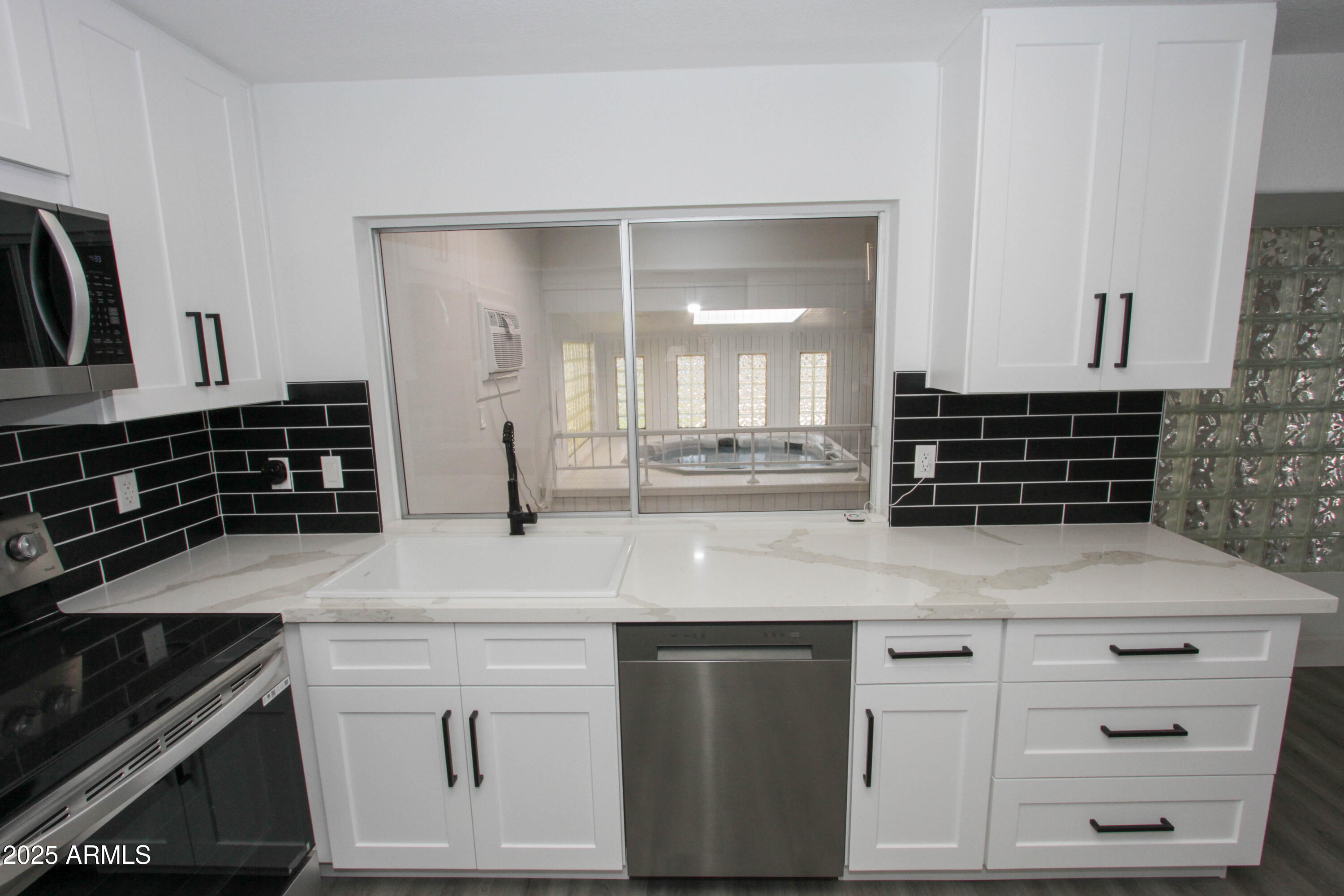 3371 West Grandview Road Phoenix, AZ 85053 - Photo 17 of 33 3371 W Grandview Rd-20