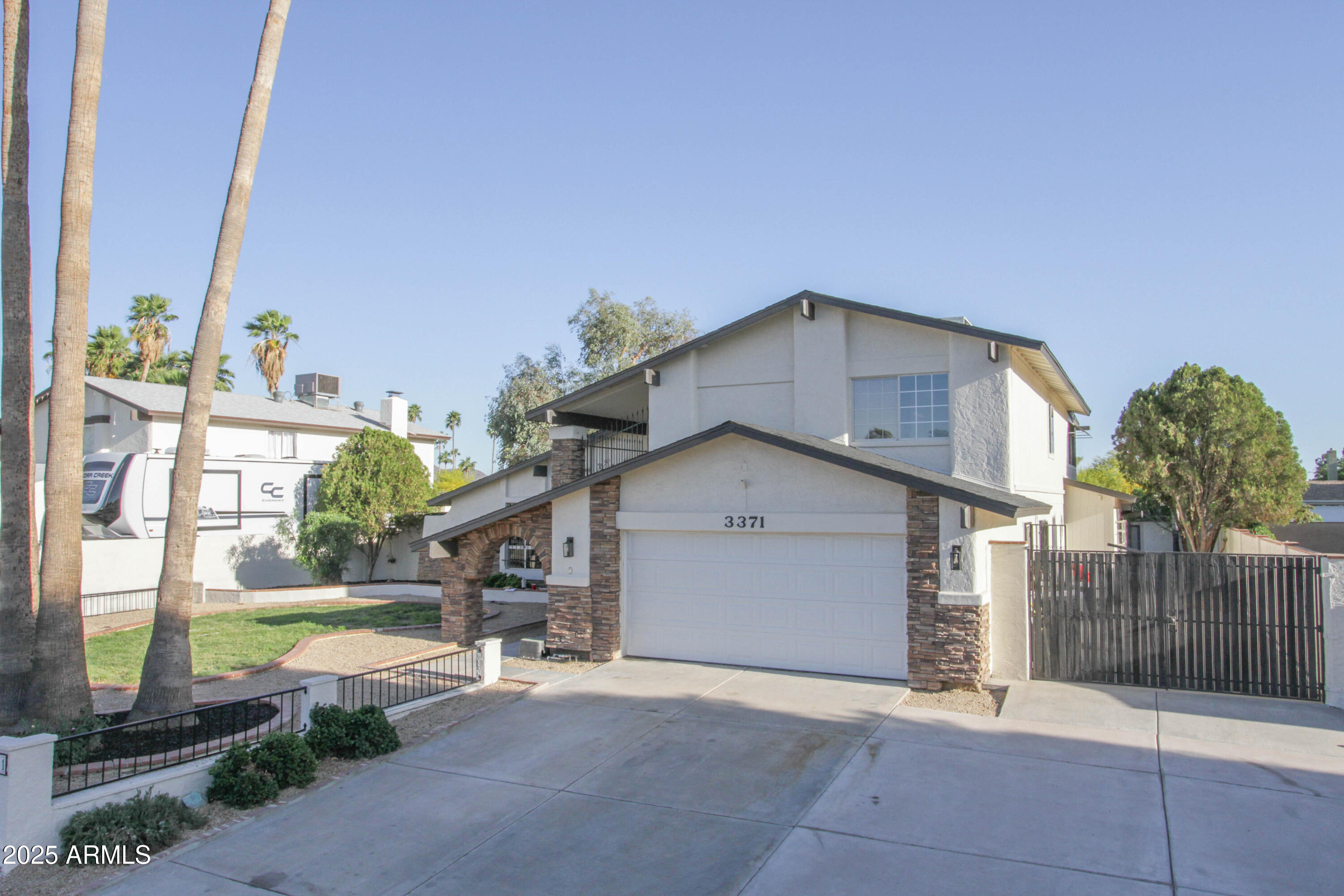 3371 West Grandview Road Phoenix, AZ 85053 - Photo 6 of 33 3371 W Grandview Rd-45