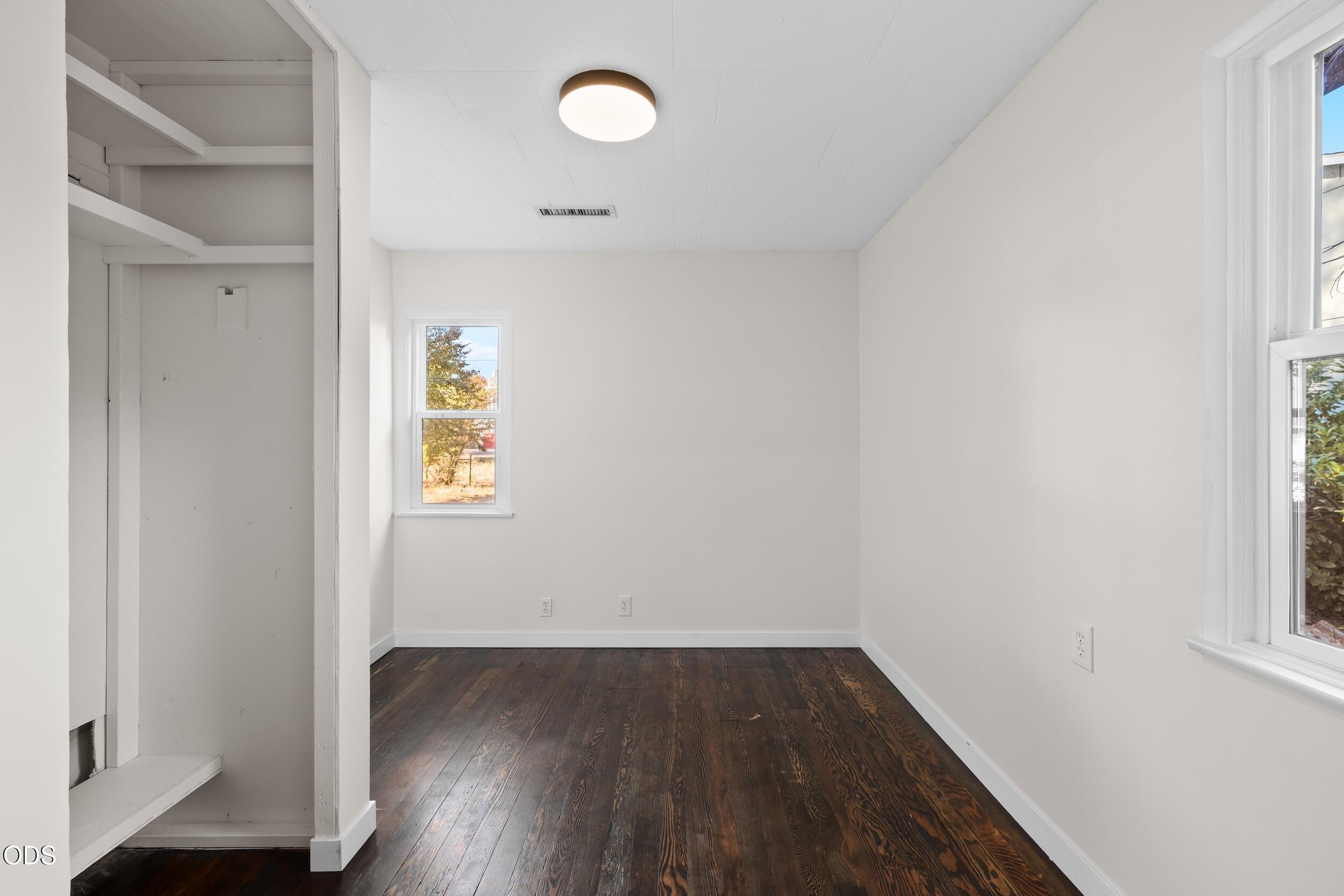 105 Maple Street Phoenix, OR 97535 - Photo 14 of 22 Gallery Image 14