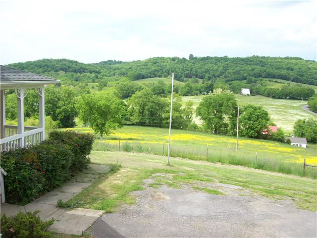 380 Mutton Hollow Hill Road Bethpage, TN 37022 - Photo 5 of 20 Gallery Image 5